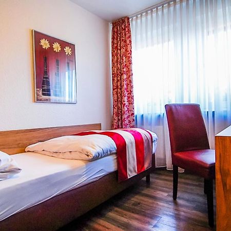 Adolphs Hotel Koln Bagian luar foto